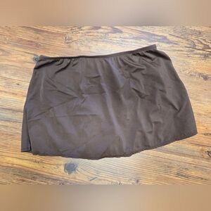 Brown Swim Skirt M pristine beach boat summer vacay pool